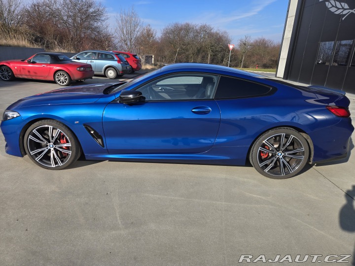 BMW 8 M850i,Čr,laser,karbon 2021