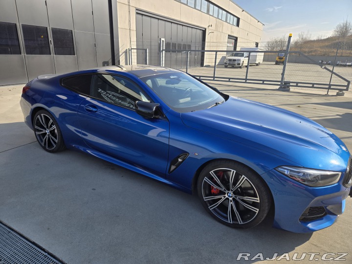 BMW 8 M850i,Čr,laser,karbon 2021