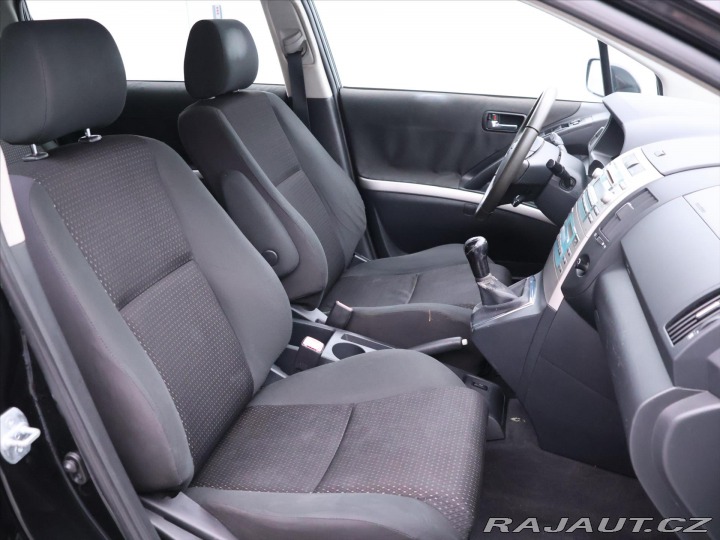 Toyota Corolla Verso 2,2 D-4D 100kW Aut.klima 2007