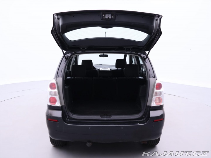 Toyota Corolla Verso 2,2 D-4D 100kW Aut.klima 2007