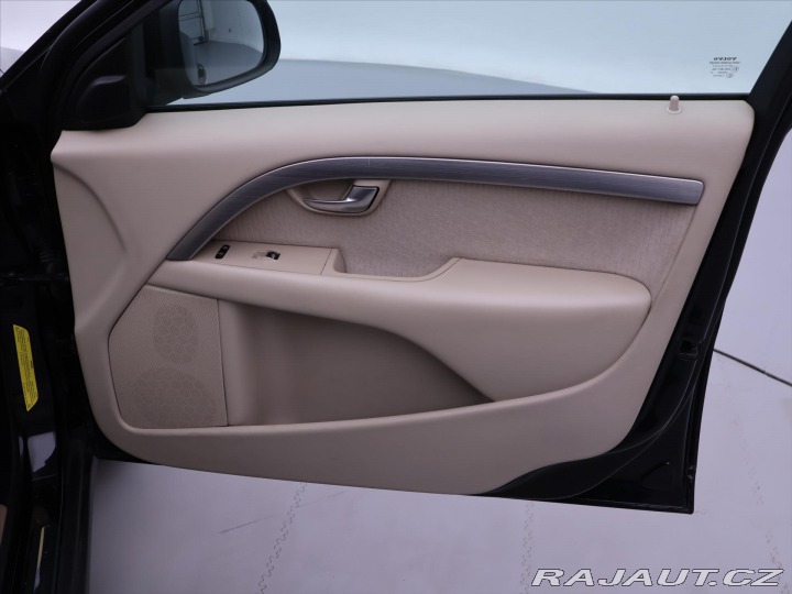 Volvo V70 2,4 D4 120 kW Kinetic 2007