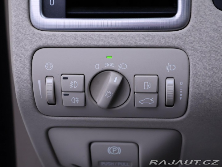 Volvo V70 2,4 D4 120 kW Kinetic 2007