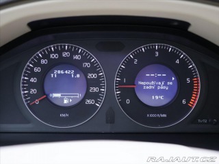 Volvo V70 2,4 D4 120 kW Kinetic 2007