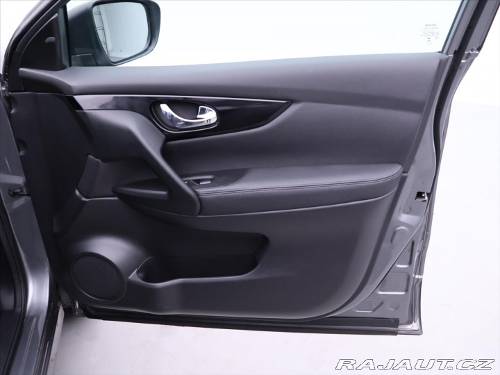 Nissan Qashqai 1,2 DIG-T 85kW Aut. CZ Te 2016