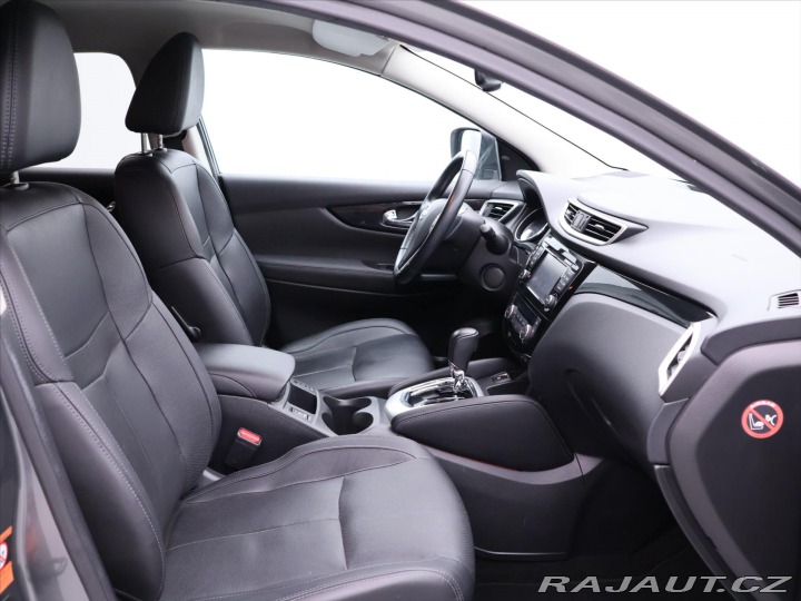 Nissan Qashqai 1,2 DIG-T 85kW Aut. CZ Te 2016