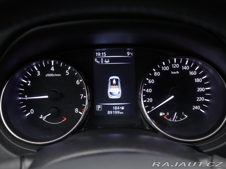 Nissan Qashqai 1,2 DIG-T 85kW Aut. CZ Te 2016