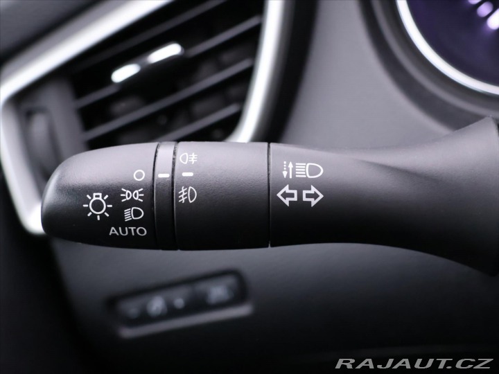 Nissan Qashqai 1,2 DIG-T 85kW Aut. CZ Te 2016