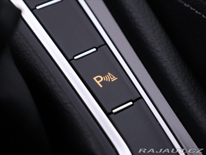 Volkswagen Golf 1,5 TGI 96kW Highline DSG 2019