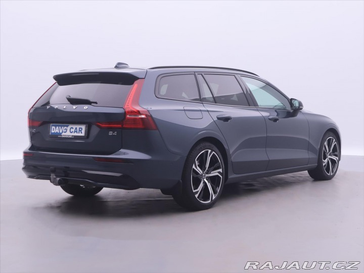 Volvo V60 2,0 B4 145kW Aut. CZ 1.Ma 2024