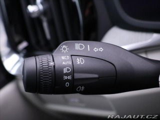 Volvo V60 2,0 B4 145kW Aut. CZ 1.Ma 2024