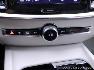 Volvo V60 2,0 B4 145kW Aut. CZ 1.Ma 2024