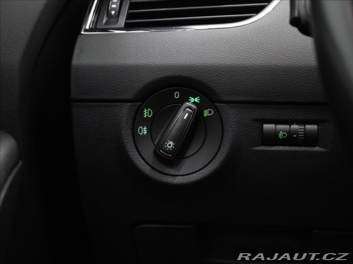 Škoda Octavia 2,0 TDi 110kW Elegance TA 2015