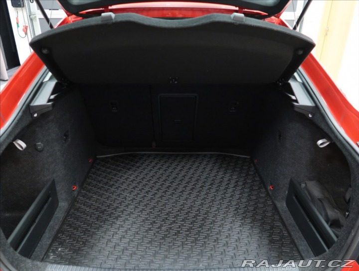 Škoda Octavia 1,6 TDI ČR 1 MAJITEL 2018