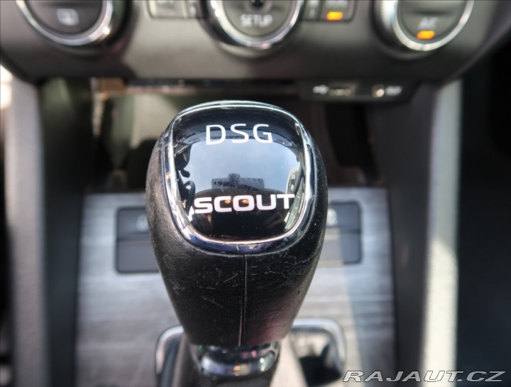 Škoda Octavia 2,0 TDI DSG 4x4 SCOUT 2015