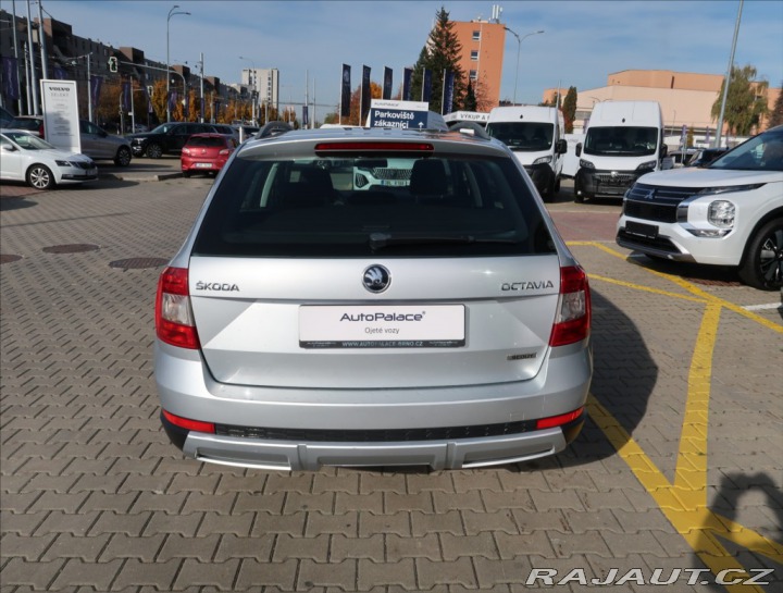 Škoda Octavia 2,0 TDI DSG 4x4 SCOUT 2015