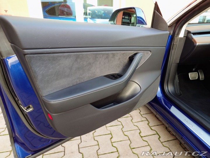 Tesla Model 3 Dual Motor Performance 36 2019