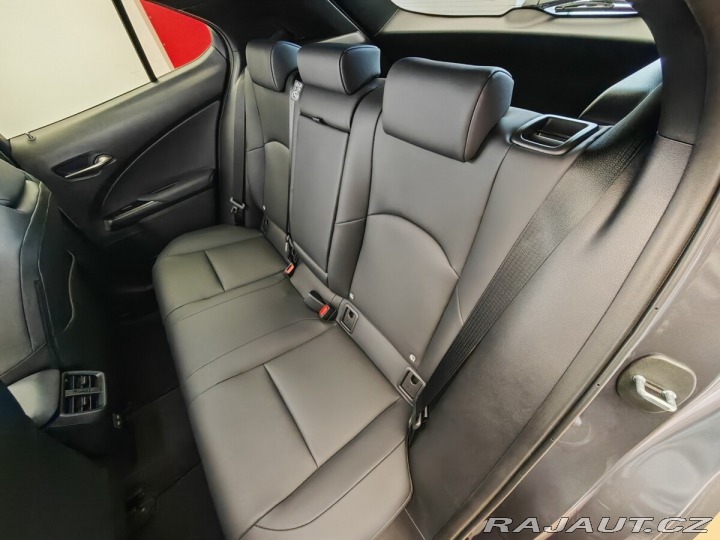 Lexus Ostatní modely UX 300h 300h 4x2 F Sport Design 2025