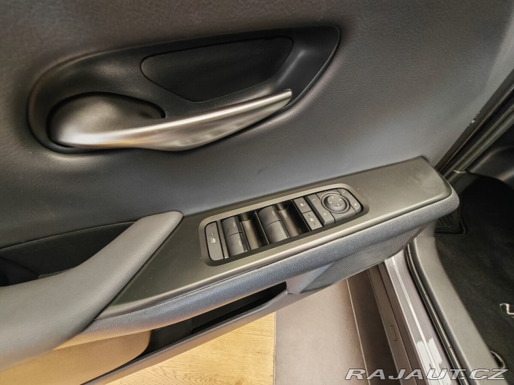 Lexus Ostatní modely UX 300h 300h 4x2 F Sport Design 2025