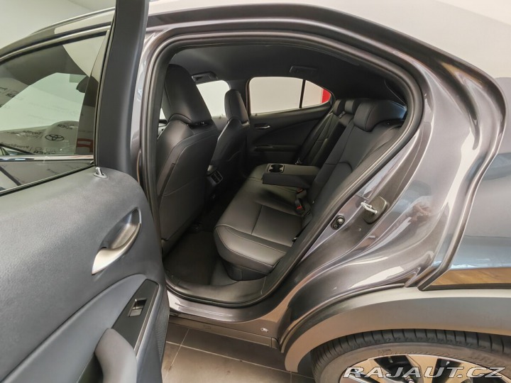 Lexus Ostatní modely UX 300h 300h 4x2 F Sport Design 2025
