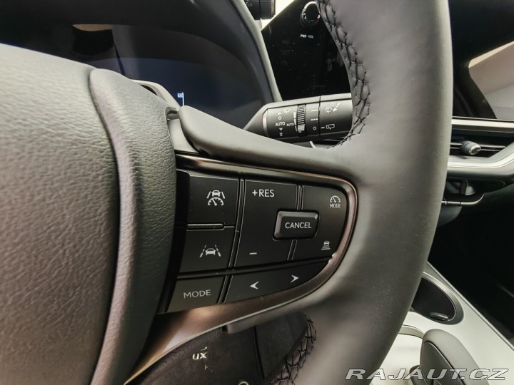 Lexus Ostatní modely UX 300h 300h 4x2 F Sport Design 2025