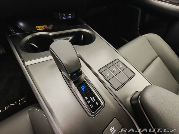 Lexus Ostatní modely UX 300h 300h 4x2 F Sport Design 2025