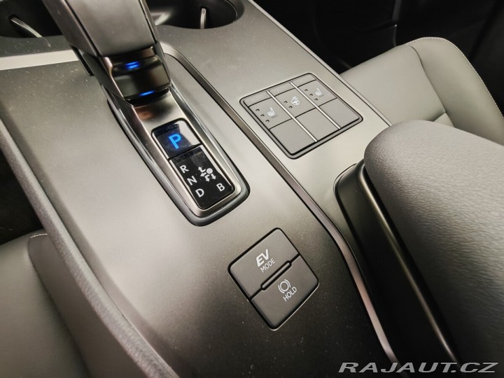 Lexus Ostatní modely UX 300h 300h 4x2 F Sport Design 2025