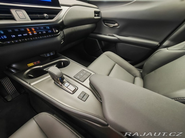 Lexus Ostatní modely UX 300h 300h 4x2 F Sport Design 2025