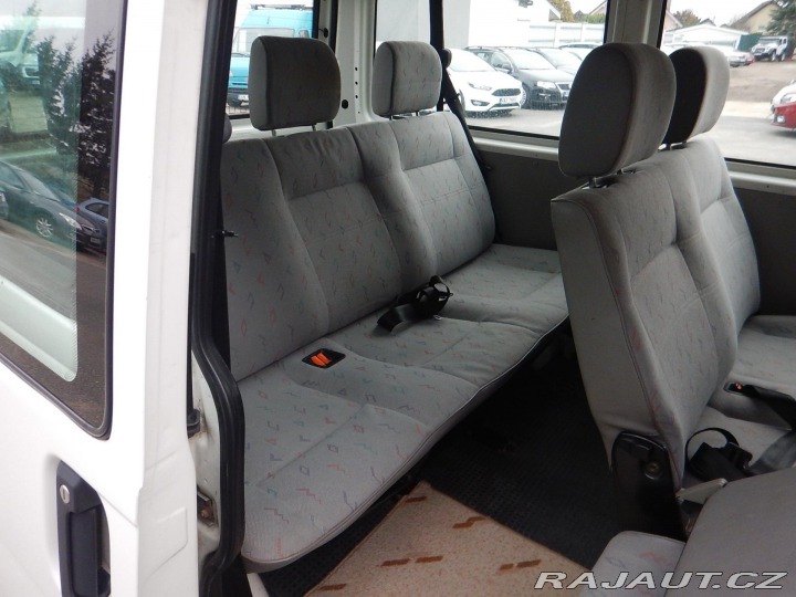 Volkswagen Transporter 2.5 TDI, BUS, 9 MÍST, TAŽ 2002