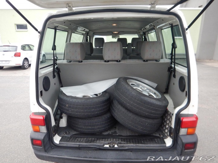 Volkswagen Transporter 2.5 TDI, BUS, 9 MÍST, TAŽ 2002