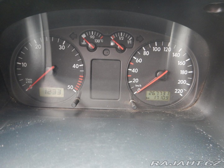 Volkswagen Transporter 2.5 TDI, BUS, 9 MÍST, TAŽ 2002