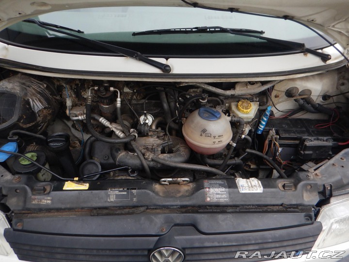 Volkswagen Transporter 2.5 TDI, BUS, 9 MÍST, TAŽ 2002