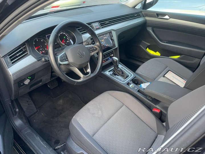 Volkswagen Passat 2,0 TDi 110kW DSG NAVI VŮ 2022