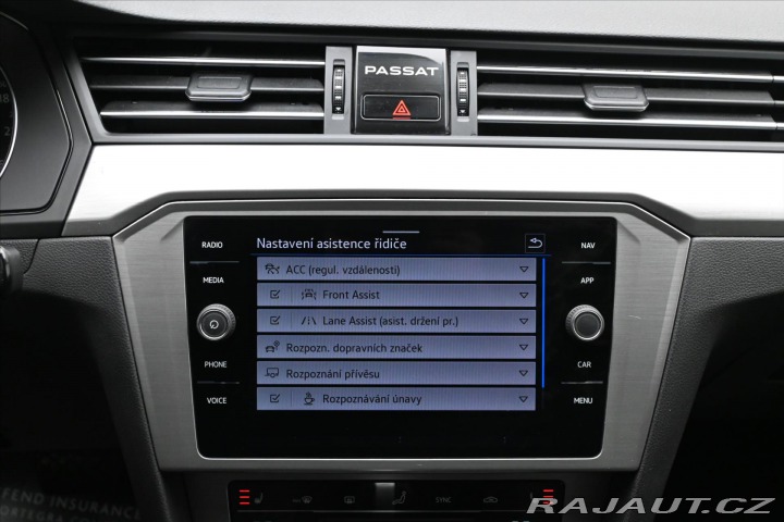Volkswagen Passat 2,0 TDI 110 kW DSG Navi Z 2022
