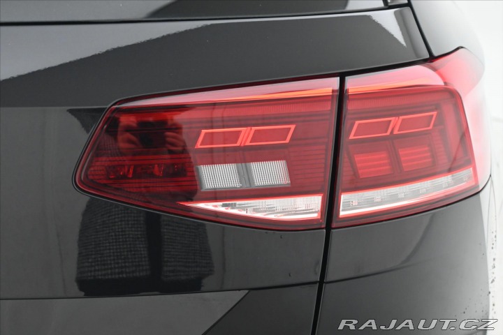 Volkswagen Passat 2,0 TDI 110 kW DSG Navi Z 2022