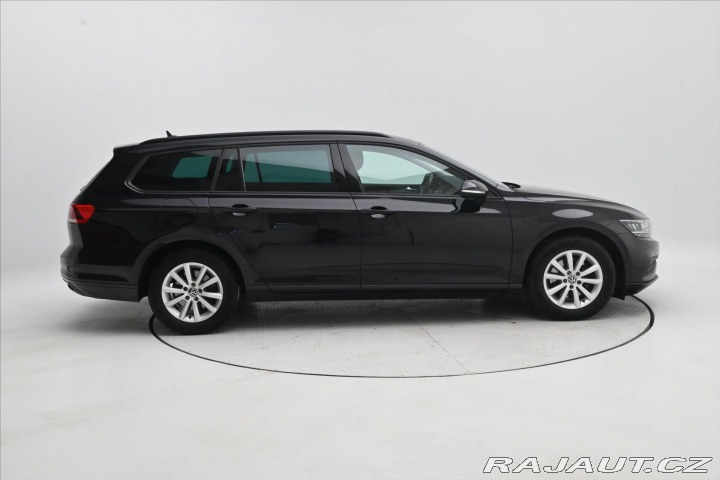 Volkswagen Passat 2,0 TDI 110 kW DSG Navi Z 2022