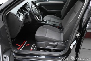 Volkswagen Passat 2,0 TDi 110kW DSG NAVI Zá 2022