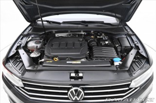 Volkswagen Passat 2,0 TDi 110kW DSG NAVI Zá 2022