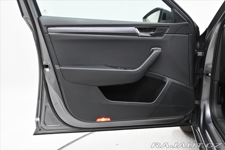 Škoda Superb 2,0 TDi 147kW DSG STYLE Z 2022