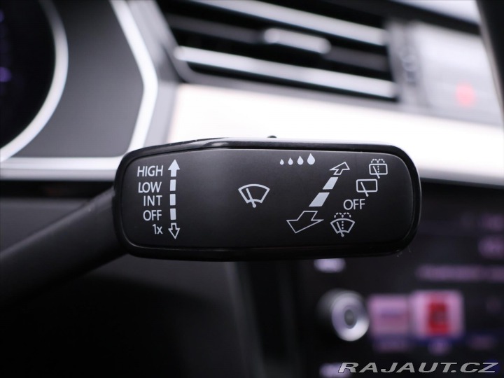 Volkswagen Passat 2,0 TDI 140kW R-Line DSG 2020