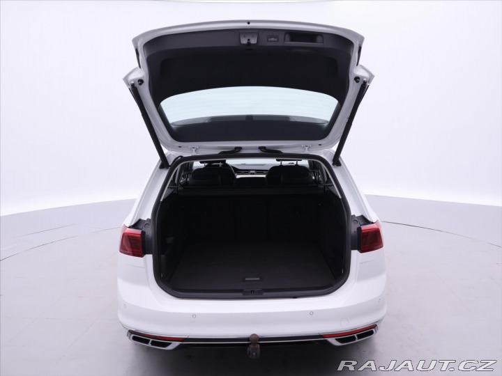 Volkswagen Passat 2,0 TDI 140kW R-Line DSG 2020