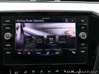 Volkswagen Passat 2,0 TDI 140kW R-Line DSG 2020