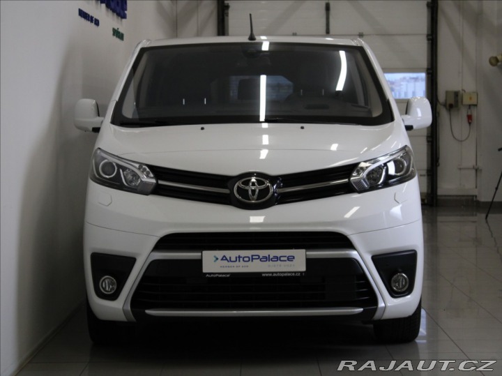 Toyota ProAce 2,0 D150k. MT VIP 8-míst 2020