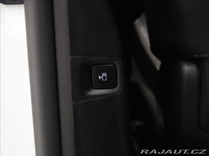 Toyota ProAce 2,0 D150k. MT VIP 8-míst 2020