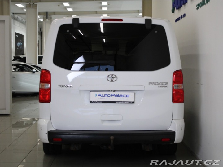 Toyota ProAce 2,0 D150k. MT VIP 8-míst 2020
