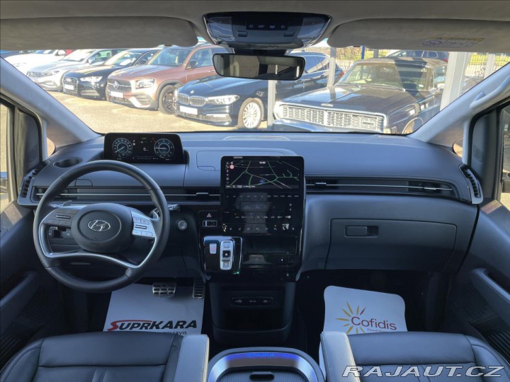 Hyundai Staria 2,2 CRDi Luxury DCT 4x4 7 2022