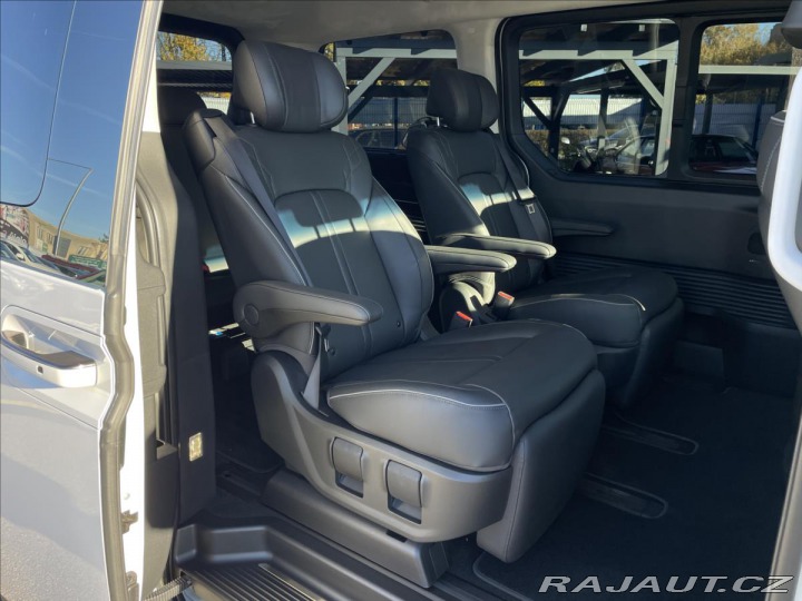 Hyundai Staria 2,2 CRDi Luxury DCT 4x4 7 2022