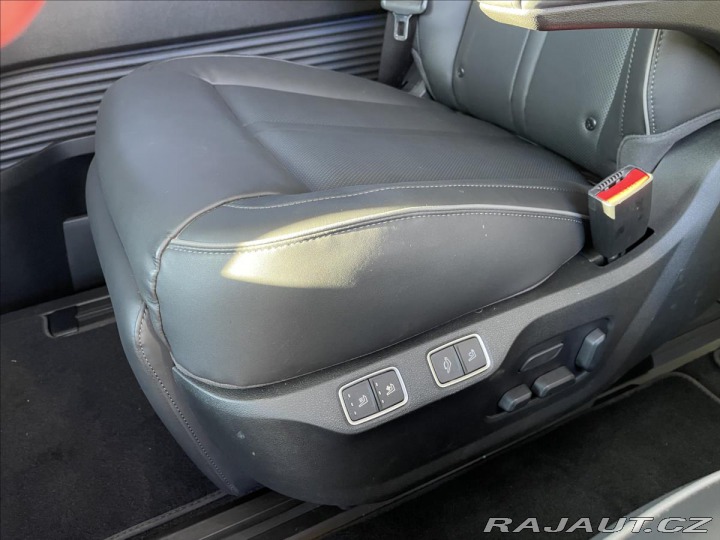 Hyundai Staria 2,2 CRDi Luxury DCT 4x4 7 2022