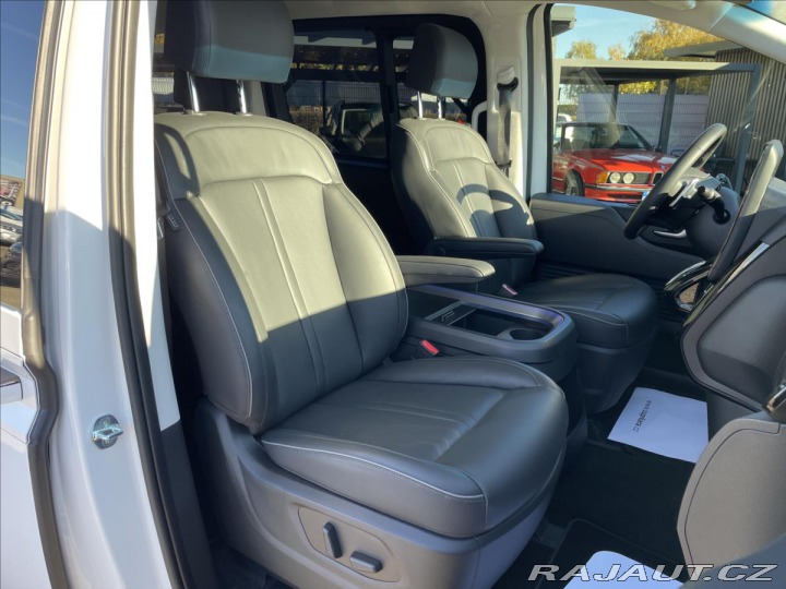Hyundai Staria 2,2 CRDi Luxury DCT REZER 2022