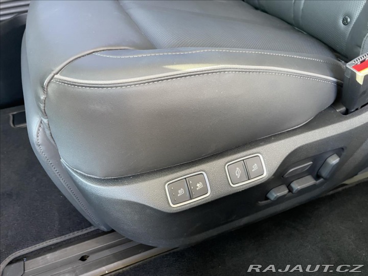 Hyundai Staria 2,2 CRDi Luxury DCT 4x4 7 2022