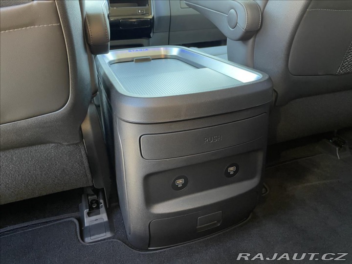 Hyundai Staria 2,2 CRDi Luxury DCT 4x4 7 2022